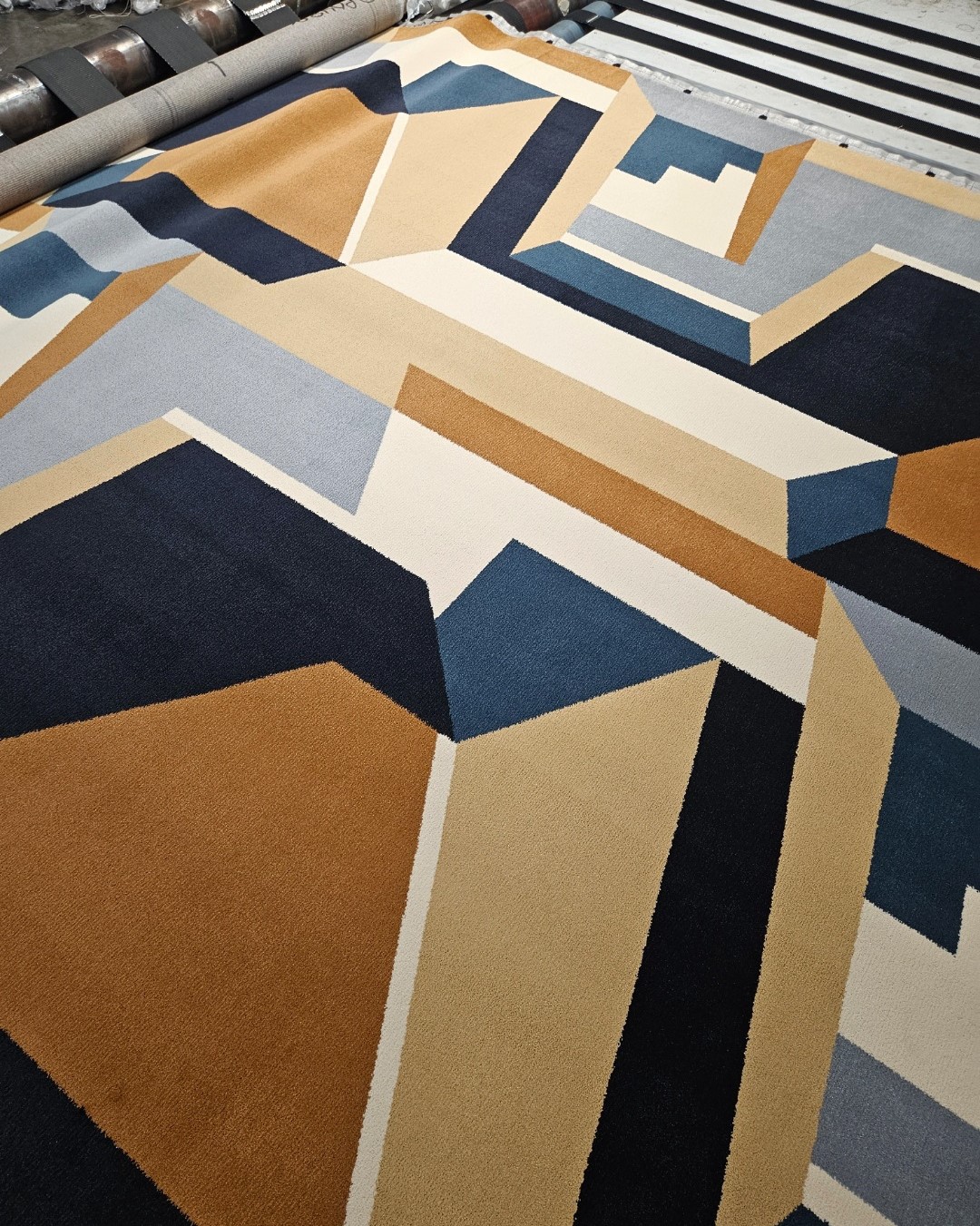 SPG 298 A table view